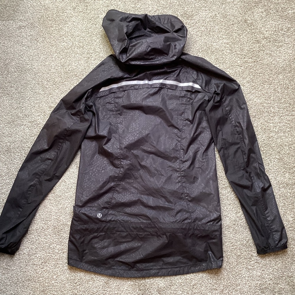 Lululemon Miss Misty Jacket II Desert Snake Embossed Black Rain Coat Hooded XS - Picture 14 of 16
